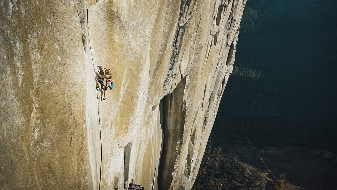 Girl Climber Movie Screenshot 3