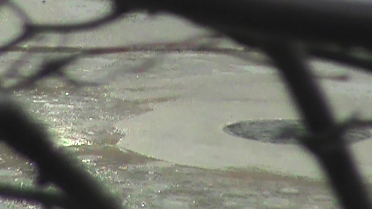 rainy streets Movie Screenshot 4