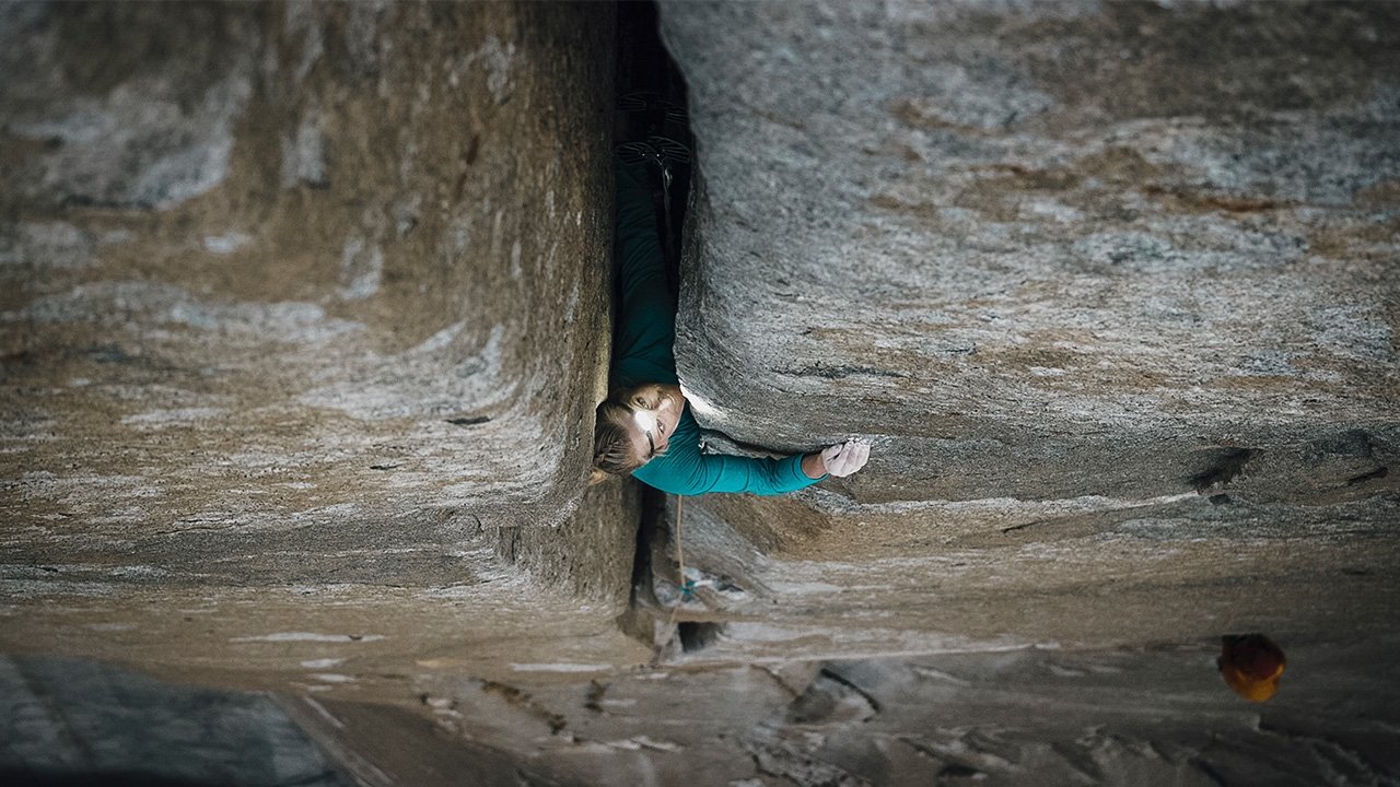 Girl Climber Movie Screenshot 1