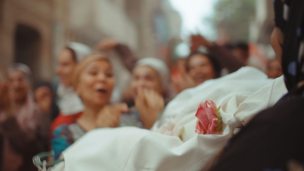 The Inevitable Journey to Find a Wedding Dress Movie Screenshot 2