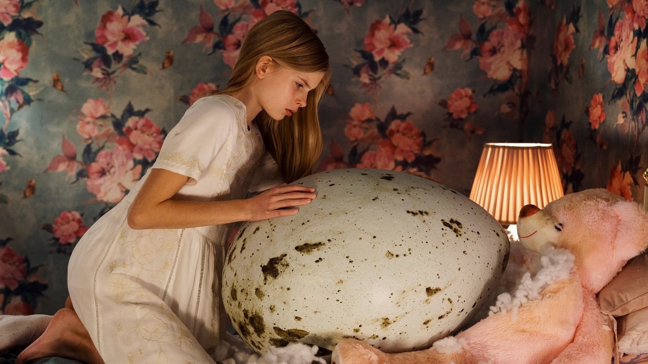 Hatching Movie Screenshot 4