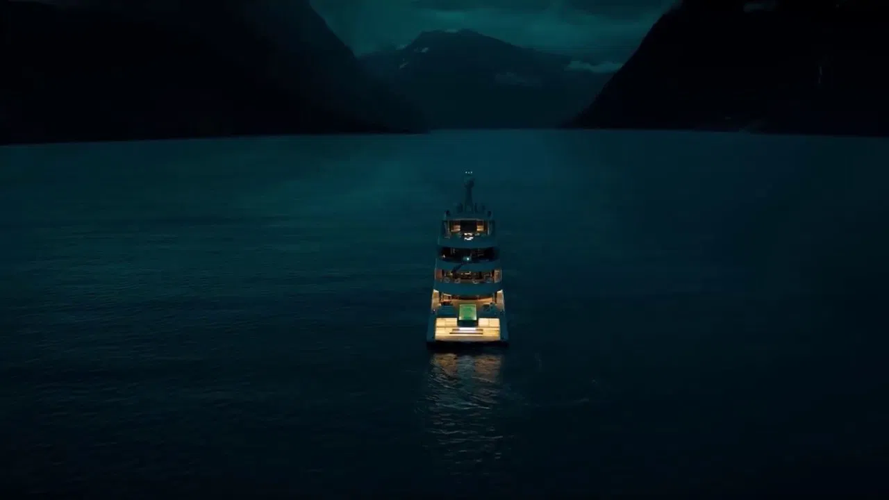 The Woman in Cabin 10 Movie Screenshot 4