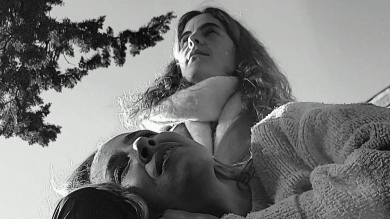 Las Flores Del Campo Santo Movie Screenshot 1