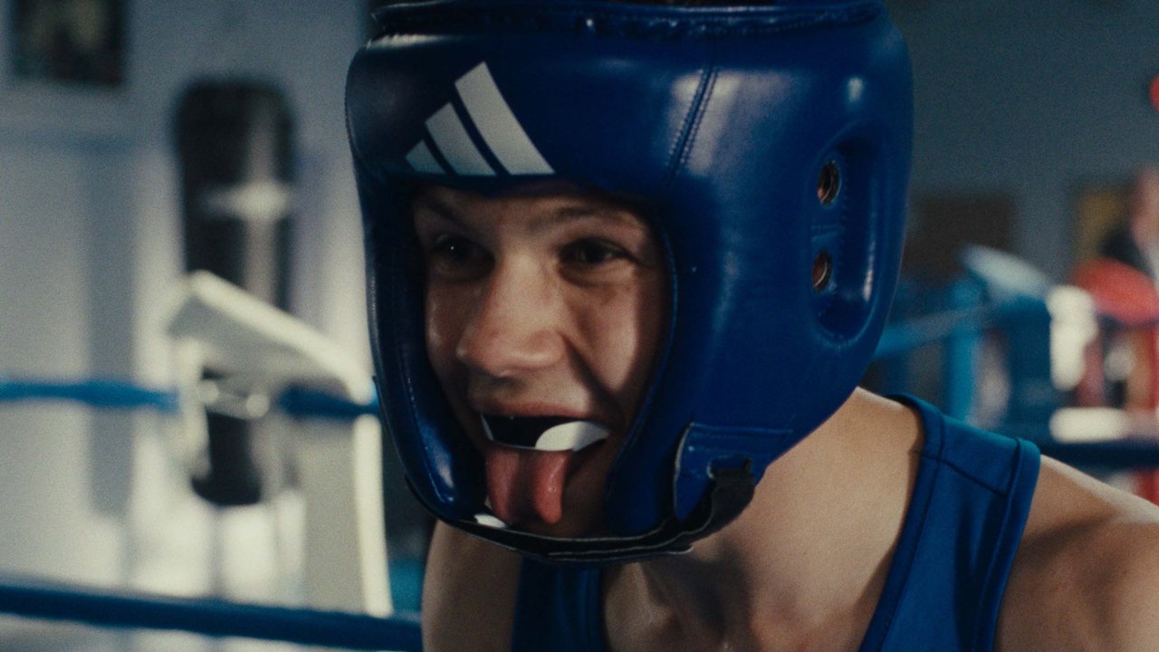 Wild Foxes Movie Screenshot 1