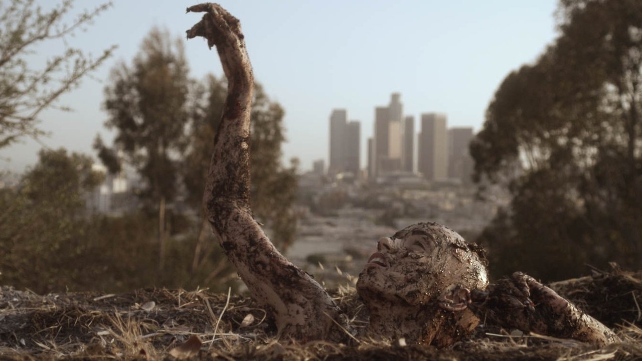 Starry Eyes Movie Screenshot 1