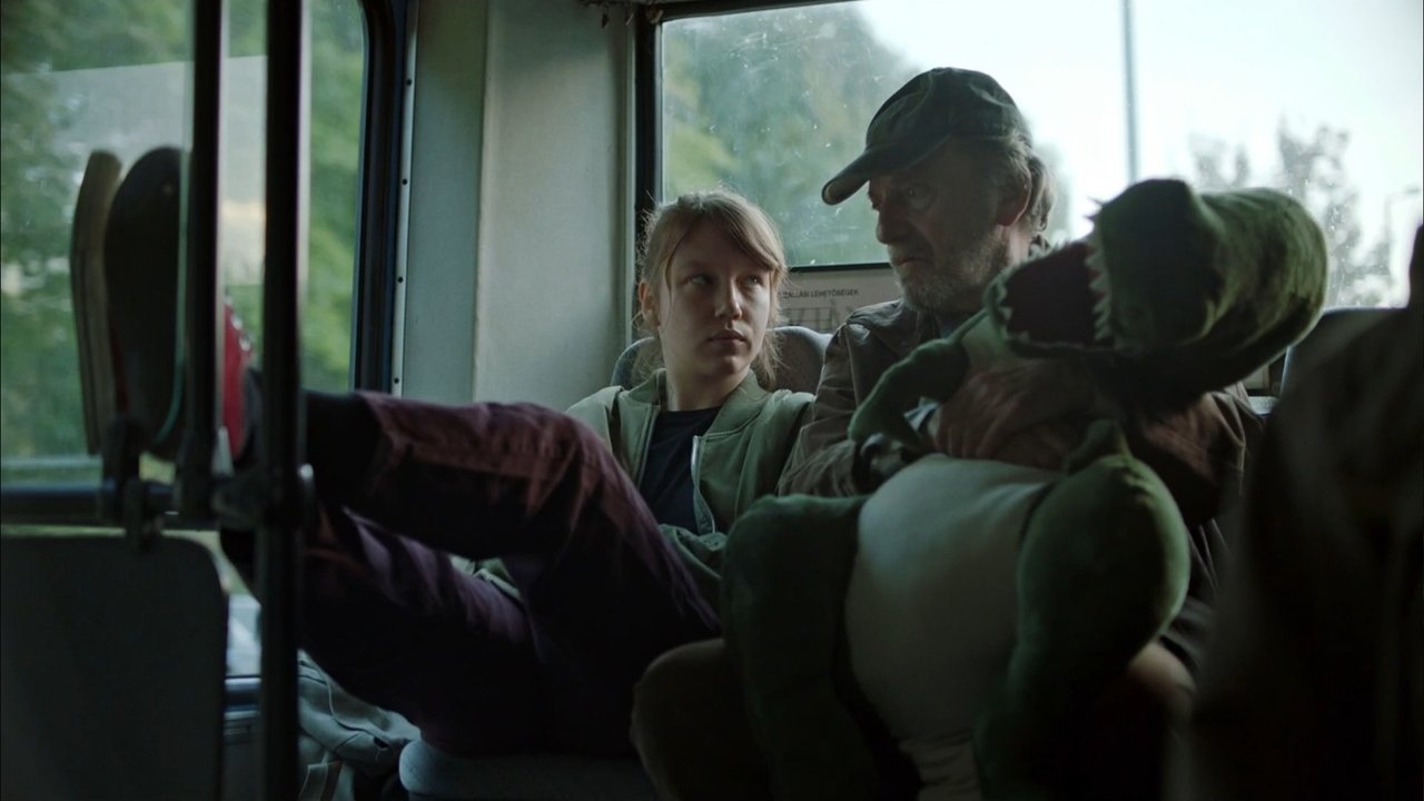 Some Birds Movie Screenshot 3