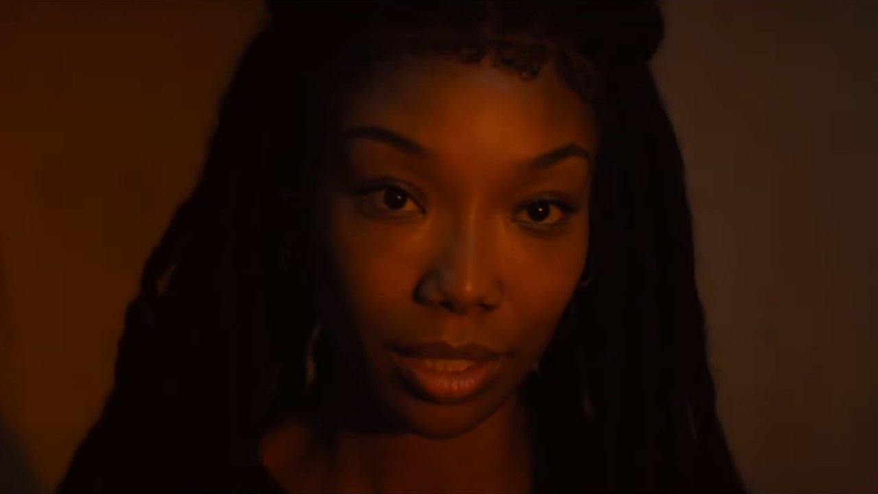 The Front Room Movie Screenshot 4