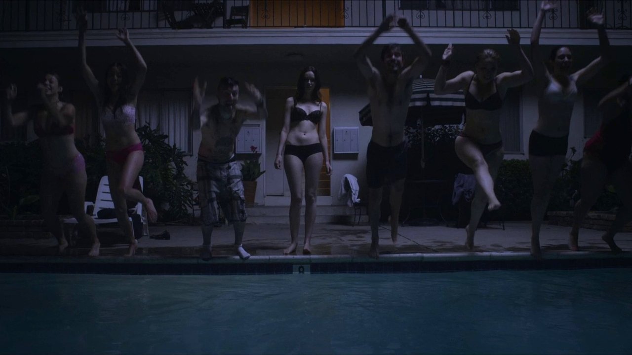 Starry Eyes Movie Screenshot 5