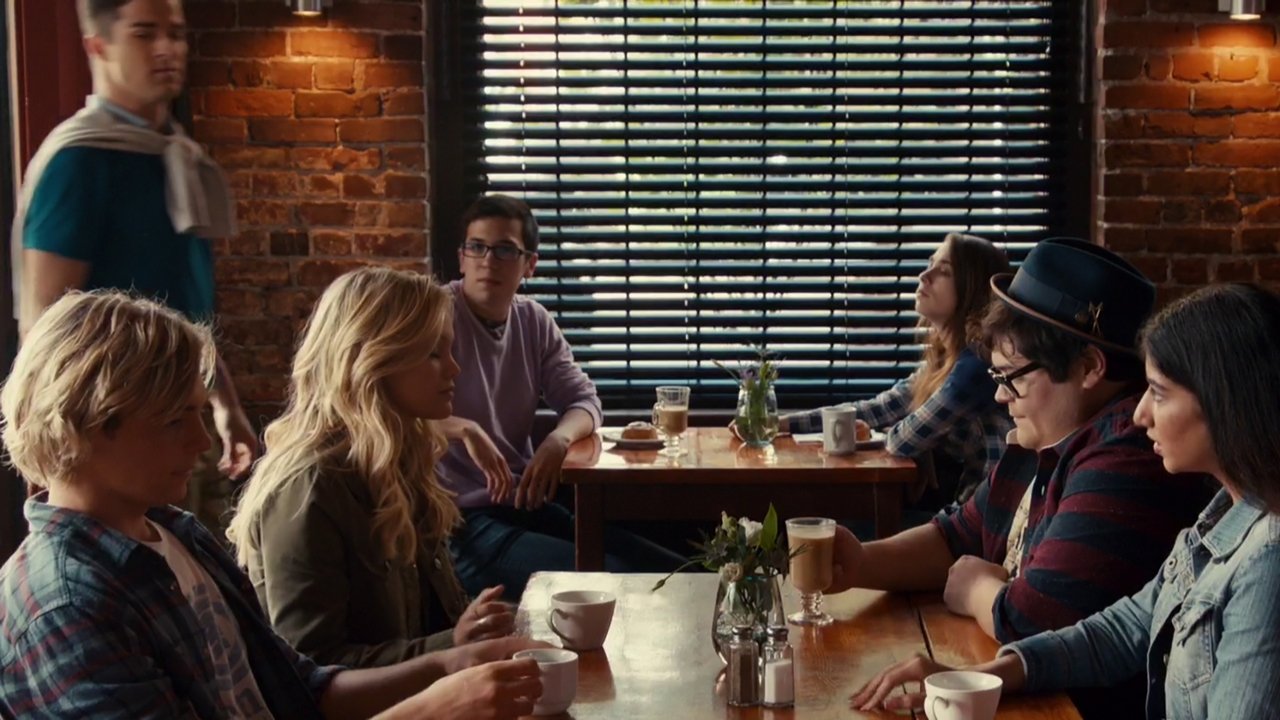 Status Update Movie Screenshot 4